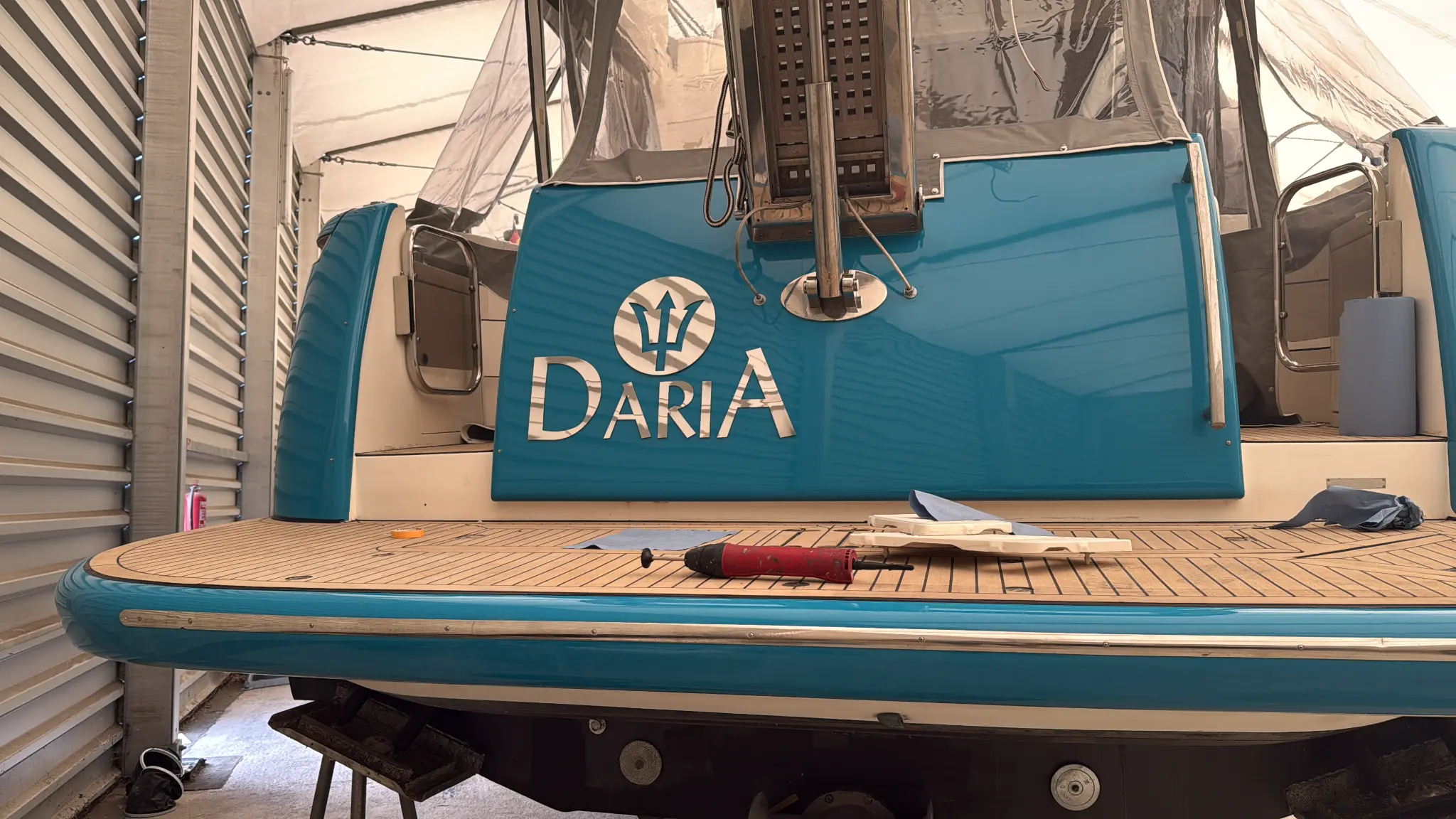 DARIA Yacht Boat Label β Turquoise Blue Label with Trident Logo